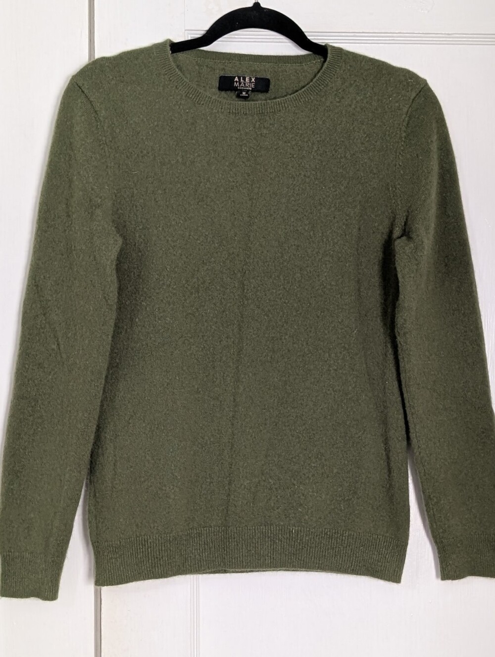 Alex Marie 100% Cashmere Sweater Women's Sz M Sage Green Crew Neck Quiet Luxury